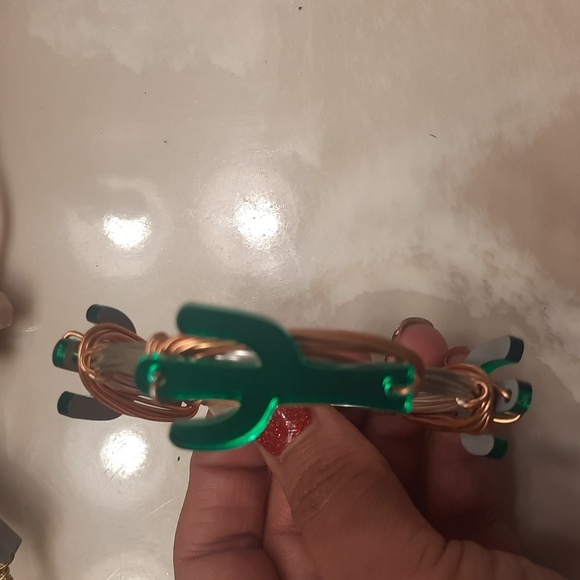 Bangle Set - Picture 4 of 6